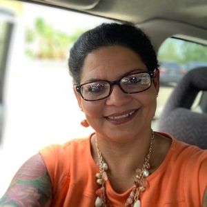 Meet your Posher, Zadia